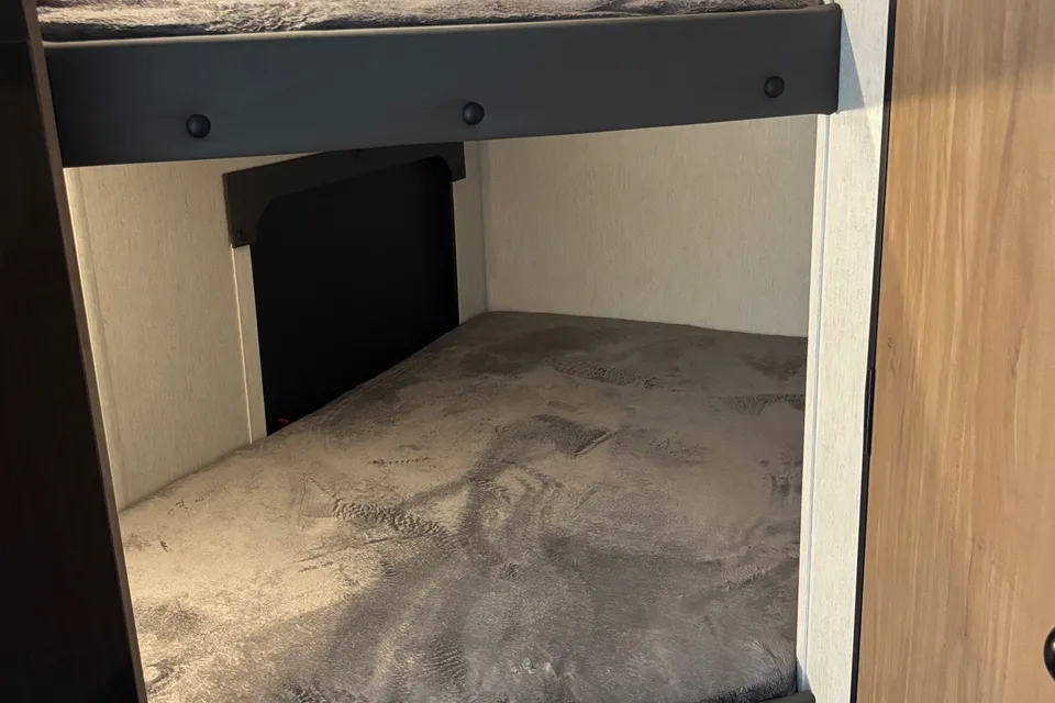 Espanola Wolf Pup limited 17JW Travel Trailer
