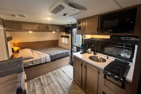 Wolf Pup limited Travel Trailer 24 ft