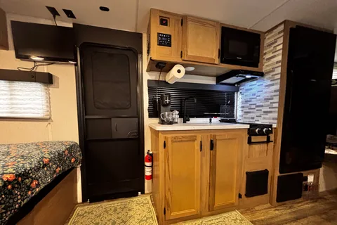 Wolf Pup limited Travel Trailer 24 ft