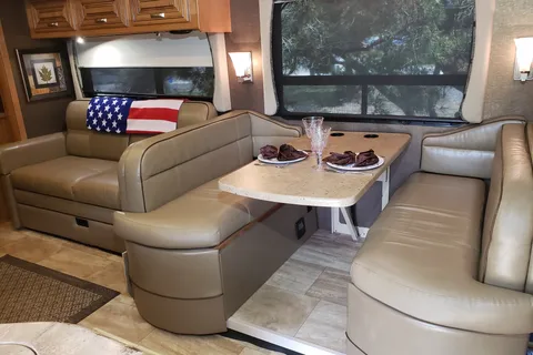 Luxury Class A Thor Challenger 37TB Bunkhouse - DELIVERY & SETUP by OWNER ONLY