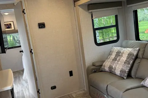 Connie's Forest River 2516w Travel Trailer
