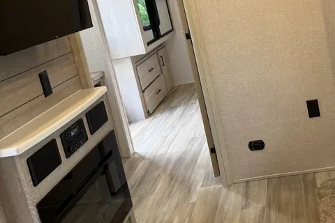 Connie's Forest River 2516w Travel Trailer