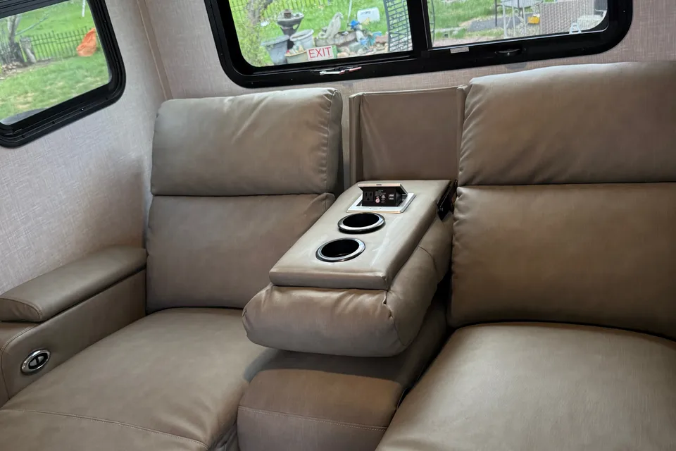 Connie's Forest River 2516w Travel Trailer
