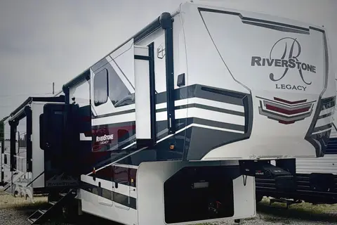 Pristine!! 2025 Forest River Riverstone Legacy 442MC Fifth Wheel