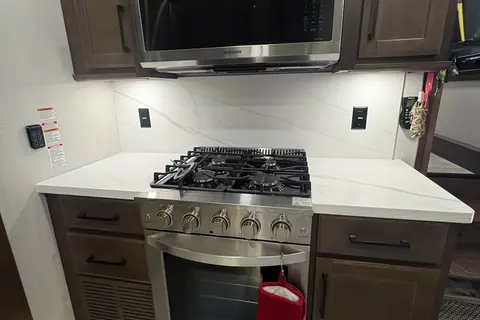 Pristine!! 2025 Forest River Riverstone Legacy 442MC Fifth Wheel