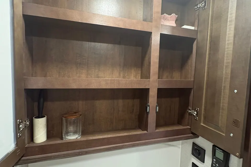 Pristine!! 2025 Forest River Riverstone Legacy 442MC Fifth Wheel
