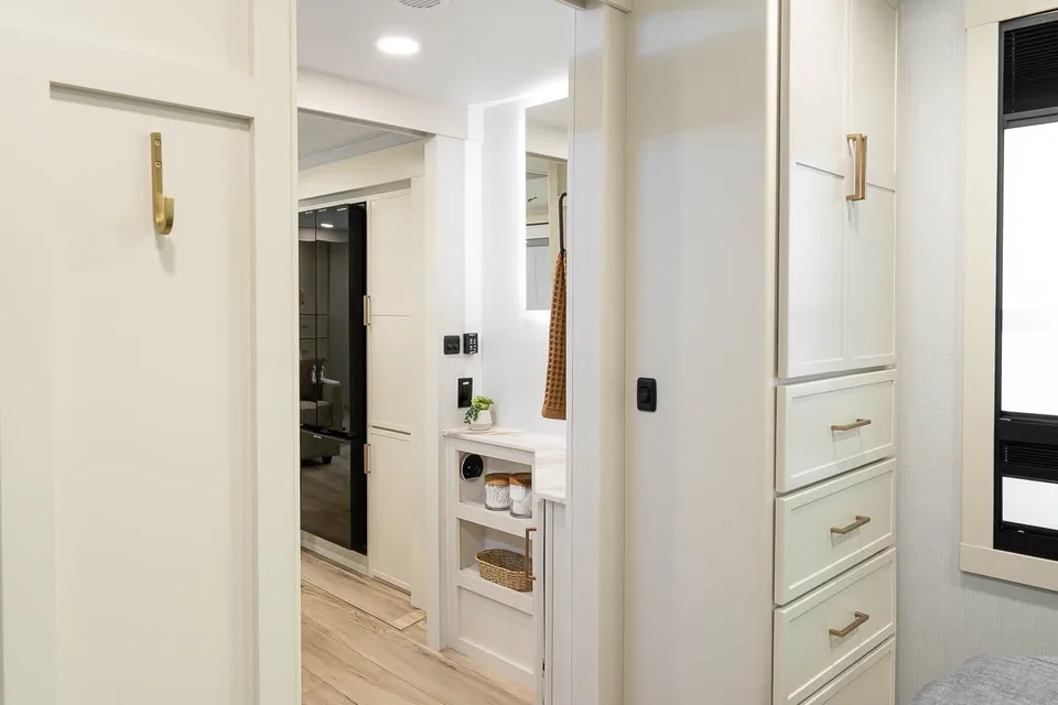 Luxury Brinkley Bunkhouse Basecamp | Delivered & Setup in San Diego