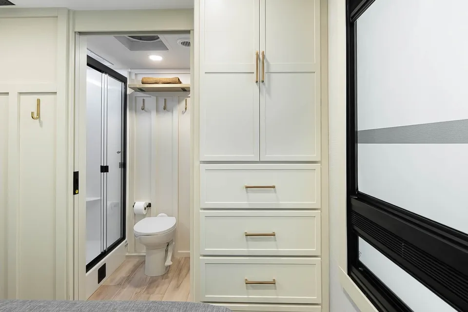 Luxury Brinkley Bunkhouse Basecamp | Delivered & Setup in San Diego