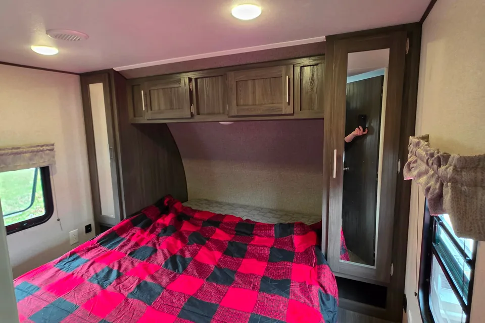 Brandon's Grand River 269BHS Comfortline Travel Trailer
