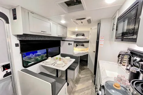 Forest Salem RV trailer Sleeps 7 Lightweight