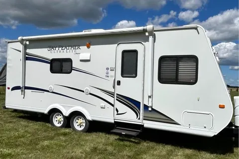Brad's Jayco Jay Feather Hybrid