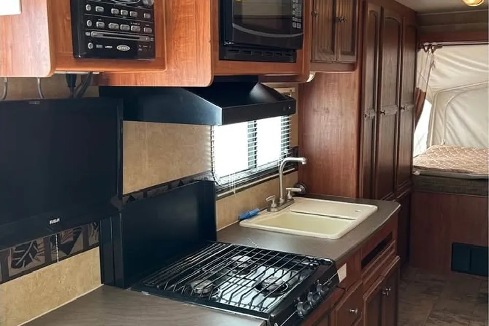 Brad's Jayco Jay Feather Hybrid