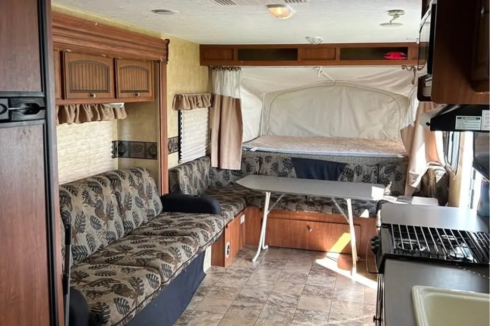 Brad's Jayco Jay Feather Hybrid
