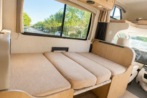Perfect Couple or Small Family Getaway! 2021 FourWinds with standard DL