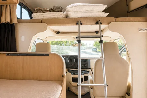 Perfect Couple or Small Family Getaway! 2021 FourWinds with standard DL