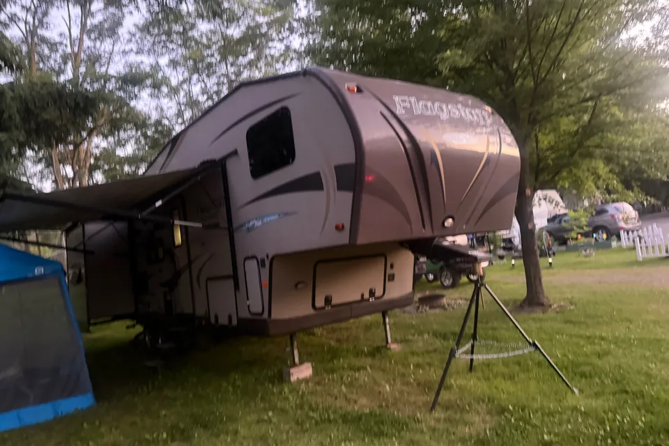 Flagstaff fifthwheel