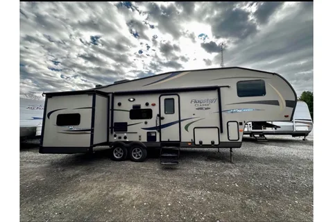 Flagstaff fifthwheel
