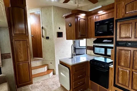 Flagstaff fifthwheel