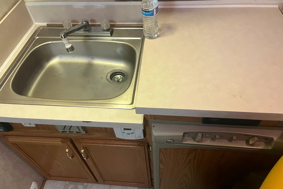 Trailmanor 2720 Sleeps 6 Collapsible/Hi Lo