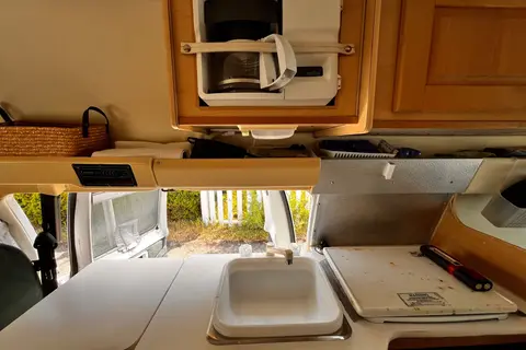 Stella Leisure Travel Van