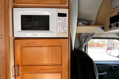 Stella Leisure Travel Van