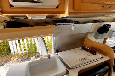 Stella Leisure Travel Van