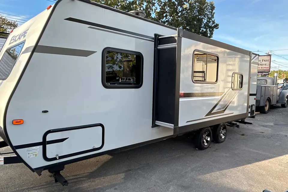 Comfy KZ Escape E231BH Travel Trailer