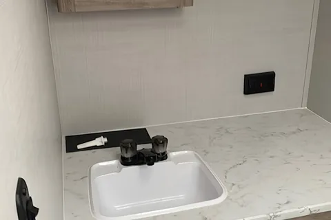 Larry's Grand River 25RB Travel Trailer