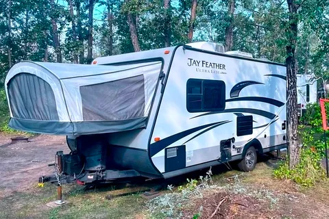 Moni's Jayco Jayfeather X17z Hybrid