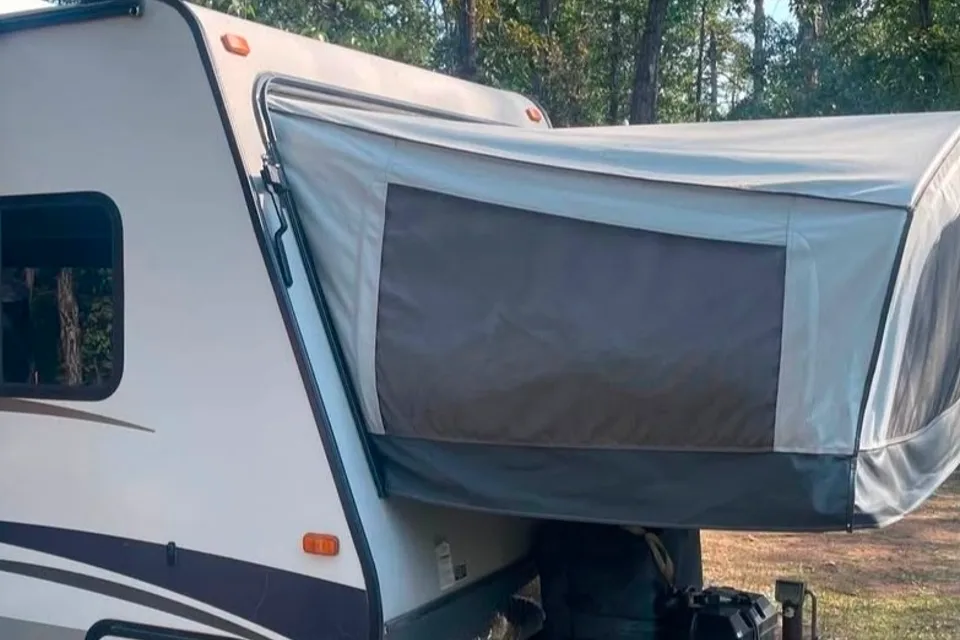 Moni's Jayco Jayfeather X17z Hybrid