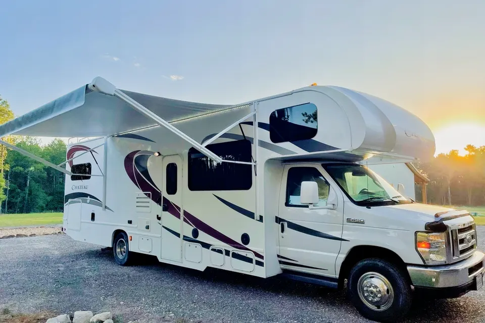 Parikh's Thor Motor Coach Chateu 2016 Class C