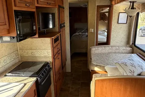 Daniel's Jayco GREYHAWK 31SS Class C