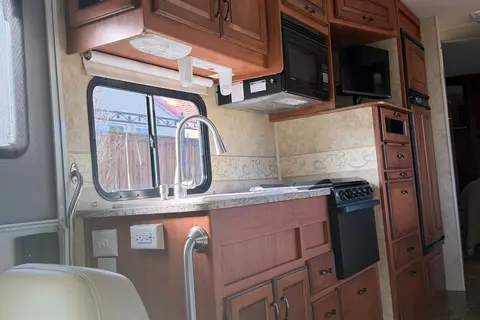 Daniel's Jayco GREYHAWK 31SS Class C