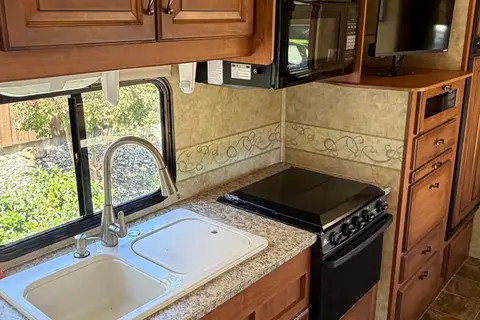 Daniel's Jayco GREYHAWK 31SS Class C
