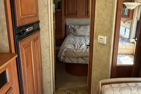 Daniel's Jayco GREYHAWK 31SS Class C