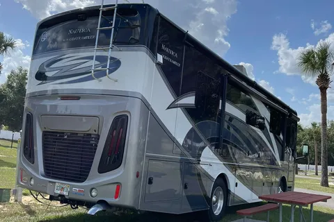 Luxury *CLASS A*  Holiday Rambler Nautica CL14with wifi