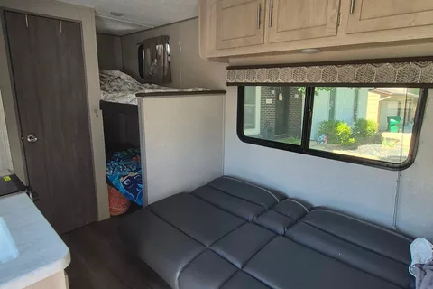 Julie's Coachmen CATALINA SUMMIT SERIES 7 164BH Travel Trailer