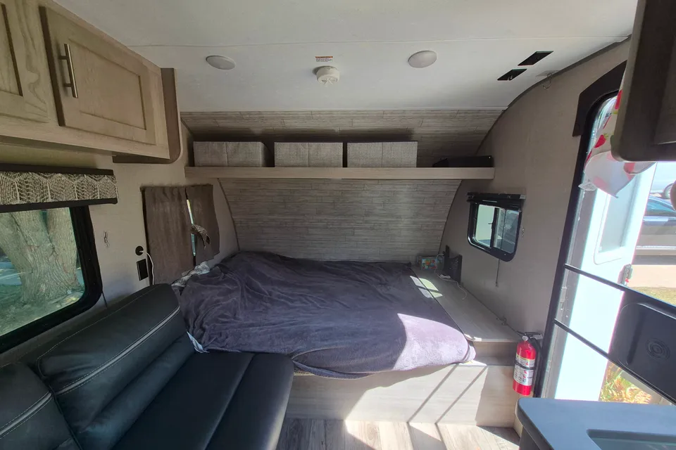 Julie's Coachmen CATALINA SUMMIT SERIES 7 164BH Travel Trailer