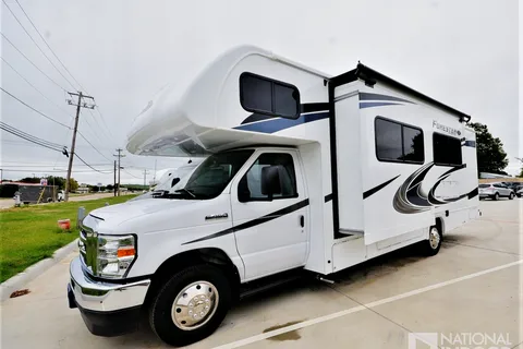 Starlink & Keurig onboard. Spacious & Cozy 30 feet RV Sleep 6