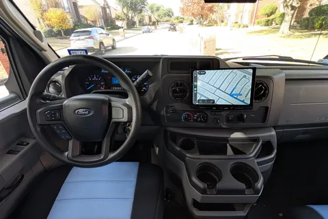 Starlink & Keurig onboard. Spacious & Cozy 30 feet RV Sleep 6