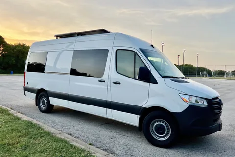 BookOnlyVans presents Vanna White a New 2021 Mercedes-Benz Sprinter 2500 170
