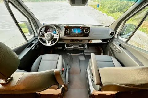 BookOnlyVans presents Vanna White a New 2021 Mercedes-Benz Sprinter 2500 170
