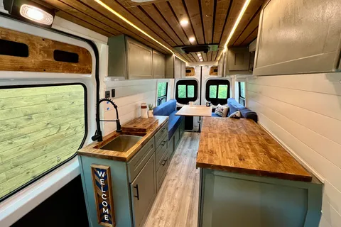 BookOnlyVans presents Vanna White a New 2021 Mercedes-Benz Sprinter 2500 170