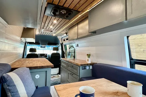 BookOnlyVans presents Vanna White a New 2021 Mercedes-Benz Sprinter 2500 170