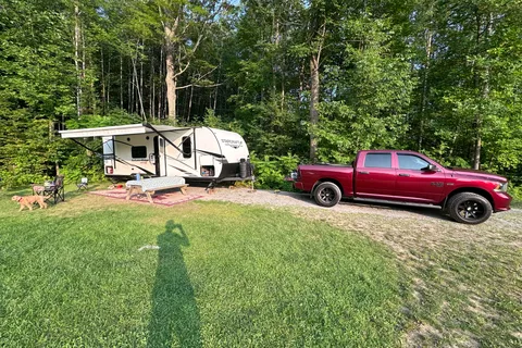 The Smith’s Starcraft 26bh Travel Trailer