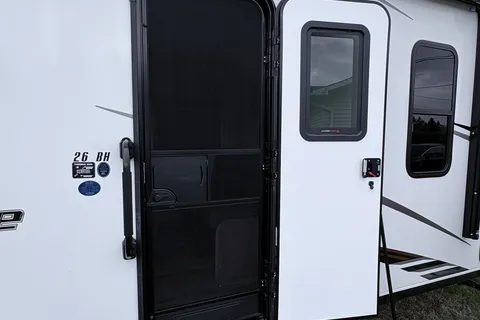 The Smith’s Starcraft 26bh Travel Trailer