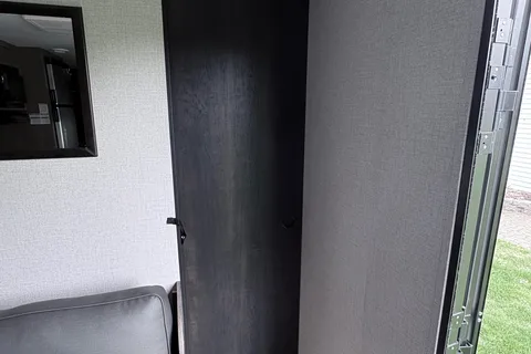 The Smith’s Starcraft 26bh Travel Trailer