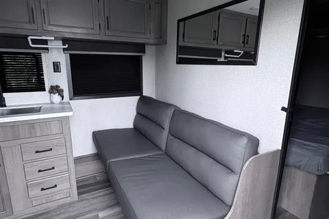 The Smith’s Starcraft 26bh Travel Trailer