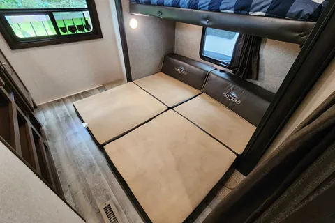 Jayco 324BDS Travel Trailer