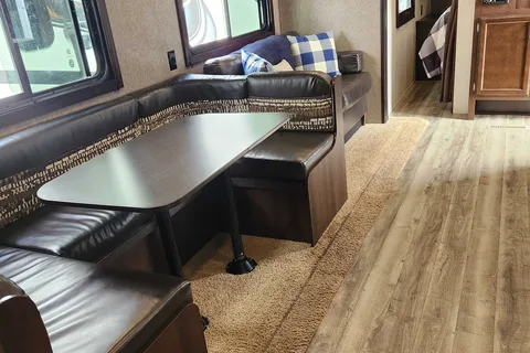 Jayco 324BDS Travel Trailer